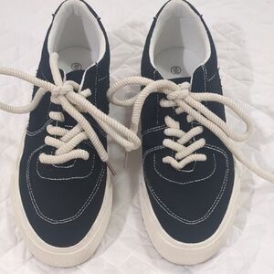 Black and off White Casual Sneakers Size 10